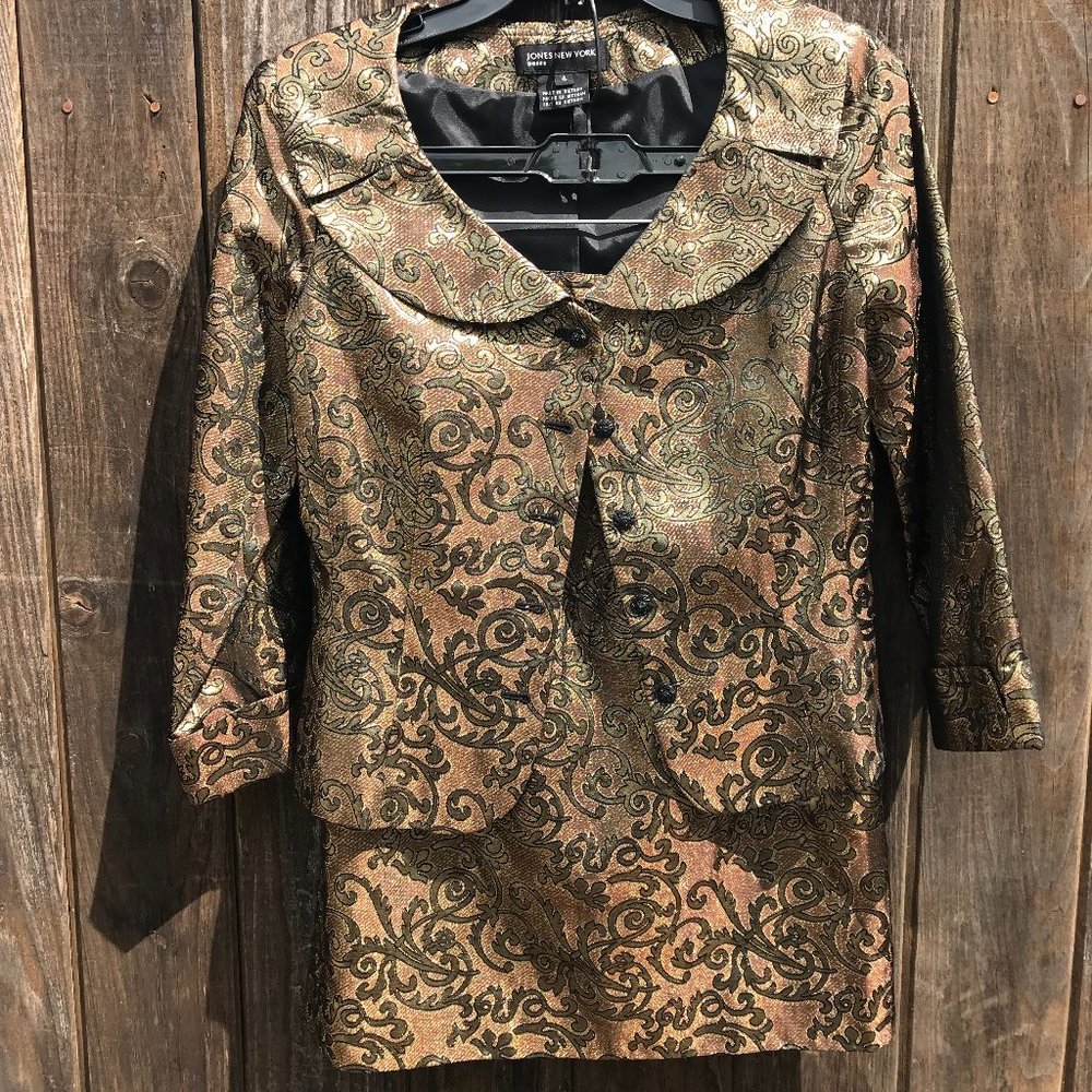 Jones New York Skirt & Jacket Suit